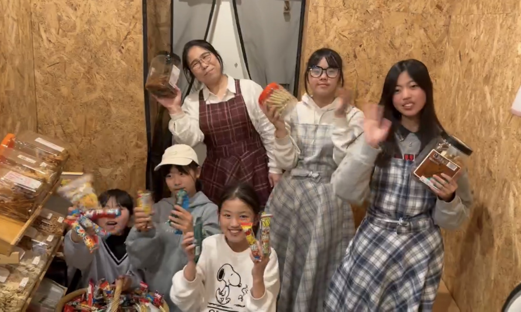 まなびの巣の駄菓子屋ソン